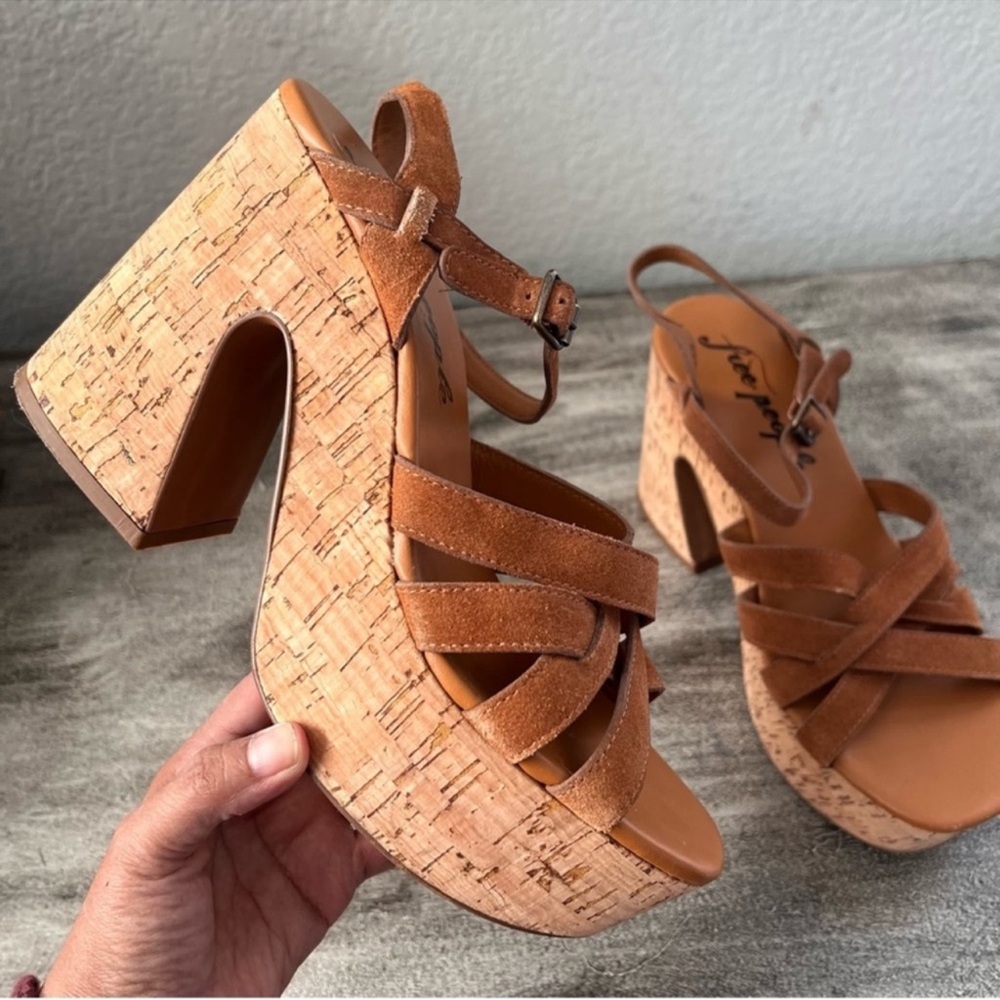 Free People Lisbon MJ Platform Sandals in Brandy Suede size 39.5, US 9.5 - Picture 2 of 16